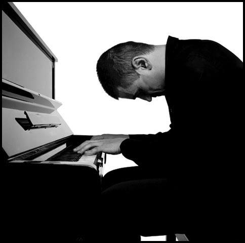 GEORGE KONTRAFOURIS  2002