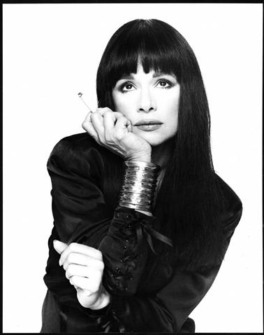 ALIKI VOUGIOUKLAKI  1985