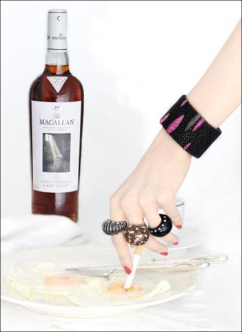 CHRONOS ORO  July 2011